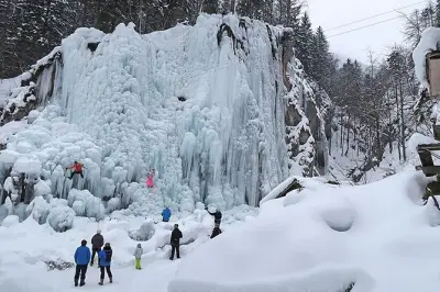 Eisklettern in der Mlačca-Schlucht: Anfängerstrecken im Triglav-Park