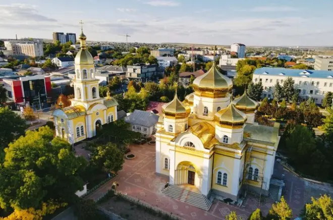 Gagauzia desde Hincești: Mansión Manuc Bey y cultura gagauza
