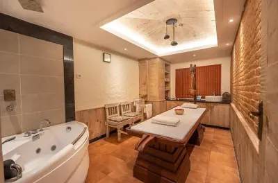 Ritiro detox Ayurveda e yoga di 14 giorni a Kathmandu