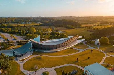 Bodega Garzón e MACA: Degustazione vini e parco sculture