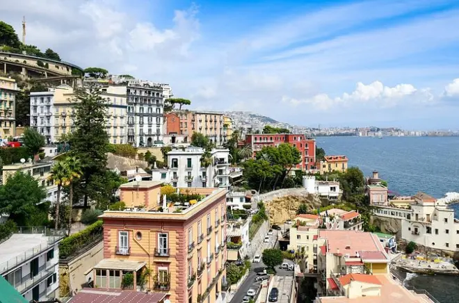 Trasferimento privato da Bari a Napoli con autista che parla inglese