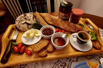 Lezione di colazione greca a Thessaloniki: Cucina con Dionisis