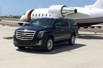 Privater Transfer von Edmonton zum Flughafen: Tür-zu-Tür-Service