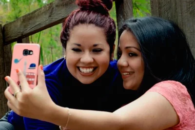 Capture your roatan trip with a private photo shoot, local photographer, and fast hd delivery. includes outfit tips, top locations, and a money-back guarantee.