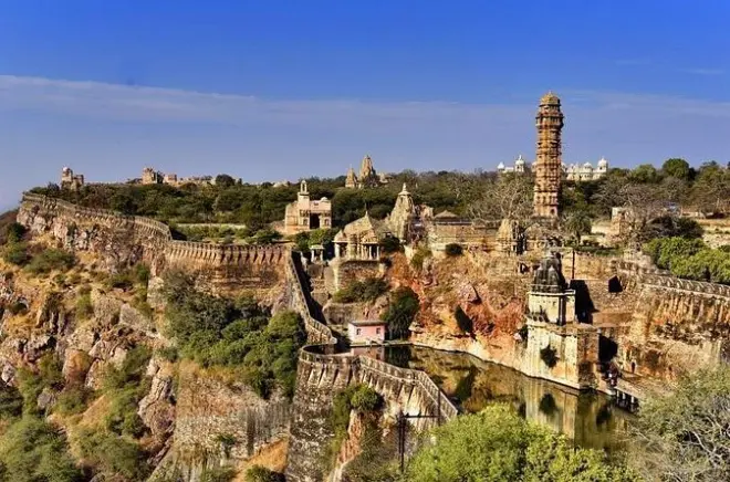 Fort de Chittorgarh privé : Histoire rajput et palais