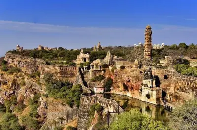 Fortaleza de Chittorgarh privada: História Rajput e palácios