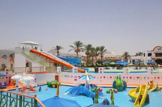 Makadi Water World Tagesausflug ab Hurghada: 50 Rutschen