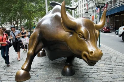 Erkunde den financial district in new york mit einer flexiblen audiotour. offline-karten, lebenslanger zugriff und spannende geschichten inklusive. jetzt buchen!