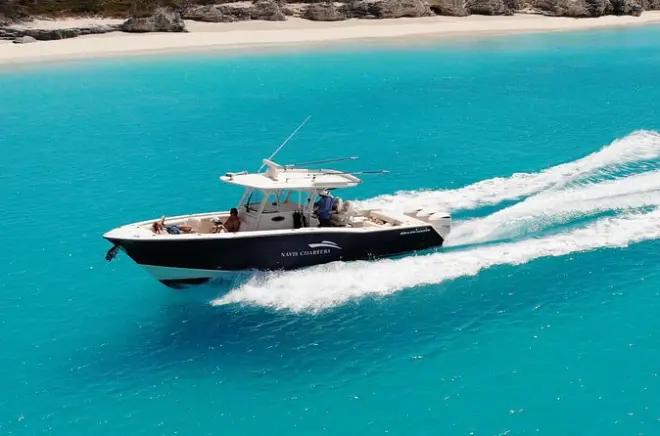 Buceo en Providenciales: Alquiler privado de barco