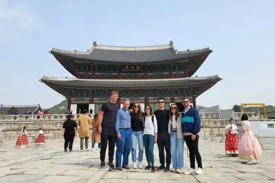 Layover-Tour Seoul ab Incheon: Palast, Markt & Mittagessen