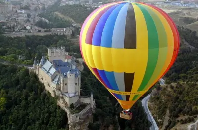 Volo privato in mongolfiera per 2 a Segovia: Sorvola i castelli