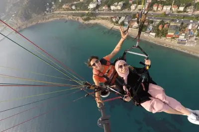 Paragliding in Alanya with Licensed Woman Pilot: Hotel pickup included