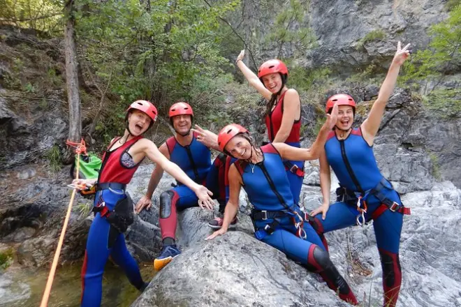 Curso de barranquismo en el monte Olympus: Aprende rápel y saltos