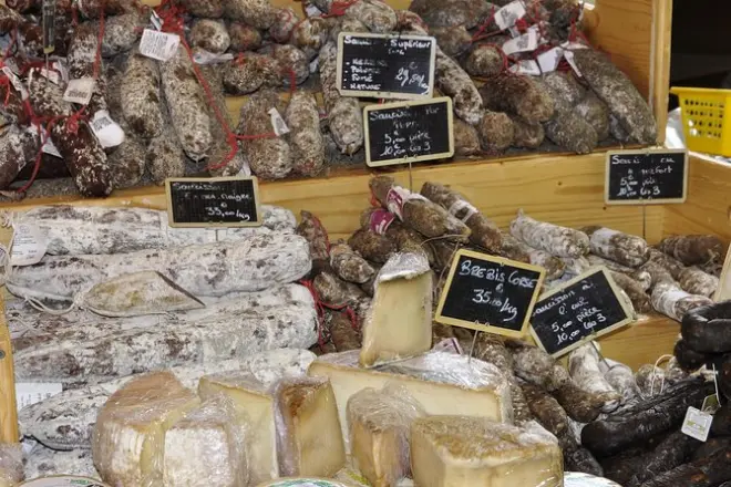 Tour del mercato e lezione di cucina a Fasano: Pasta e tiramisù
