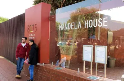 Ganztägige Soweto-Tour mit Apartheid-Museum und lokalem Guide
