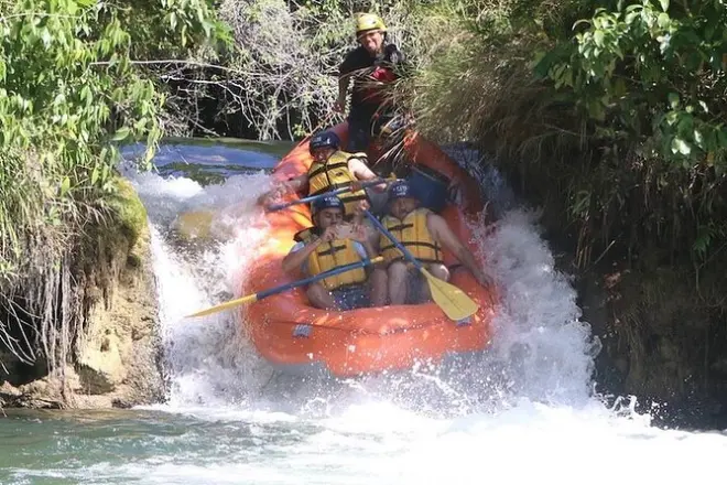 Rafting nella giungla Lacandona da Palenque: Murales di Bonampak