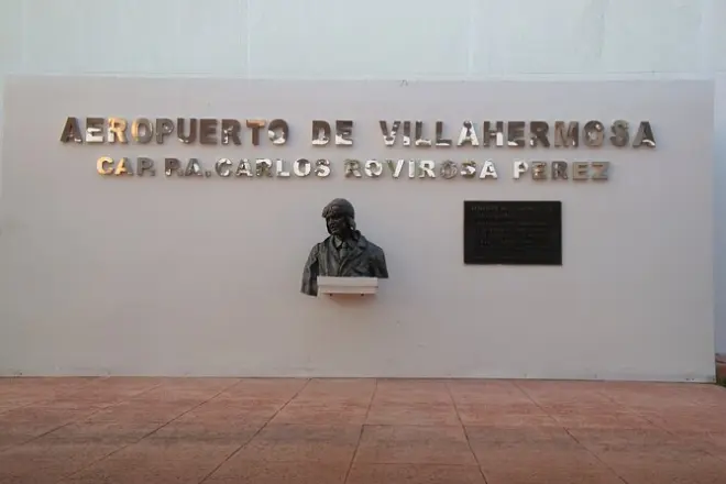 Traslado privado de Palenque ao aeroporto de Villahermosa com busca