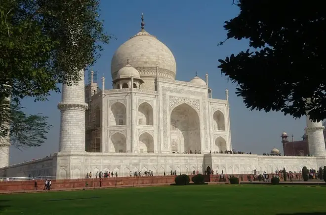 Taj Mahal in Agra zum Sonnenauf- und -untergang ohne Anstehen