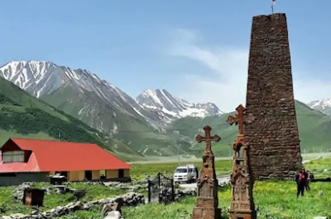 Randonnée de 40-45 min dans la vallée de Truso depuis Kazbegi