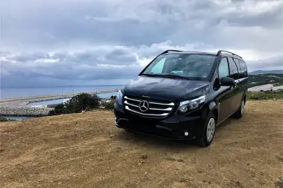 Traslado privado de Chefchaouen a Casablanca em 5 horas porta a porta