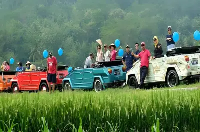 Gates of Heaven Privattour ab Seminyak: Klassischer VW Safari Wagen
