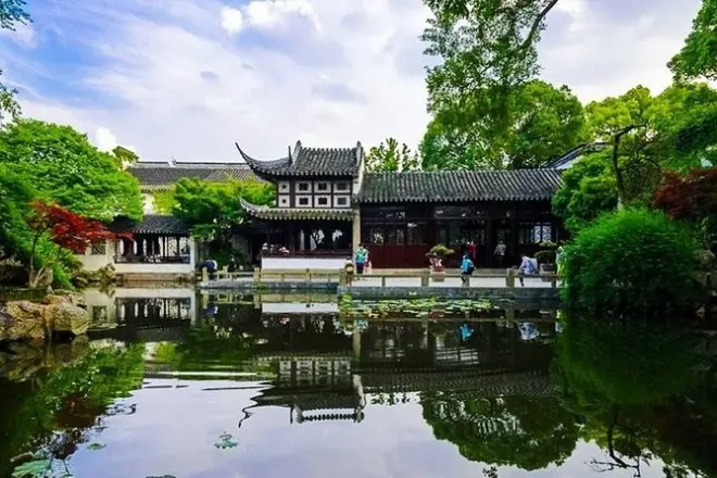 8-Hour Private Suzhou Tour: Gardens & Canal Streets