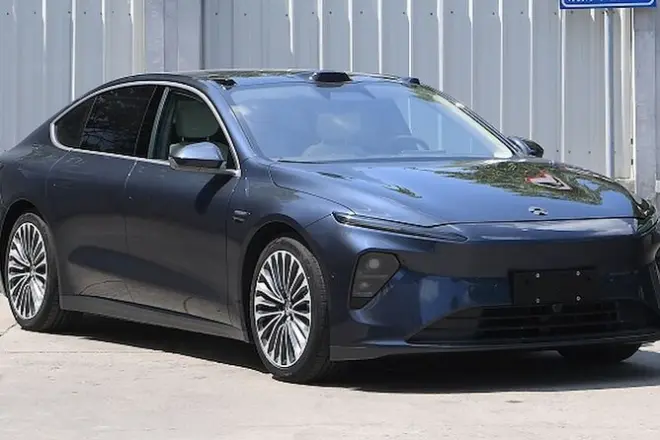 Traslado privado de Bergen al aeropuerto: Sedan Nio E7