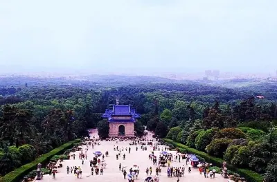 Nanjing Privattour: Xiaoling-Grabmal & Sun Yat-sen Mausoleum