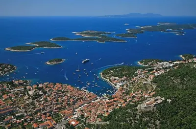 Volo panoramico di 1 ora su Brač, Hvar, Šolta e Spalato