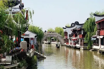 Zhujiajiao, città d’acqua: Guida privata e giro in barca