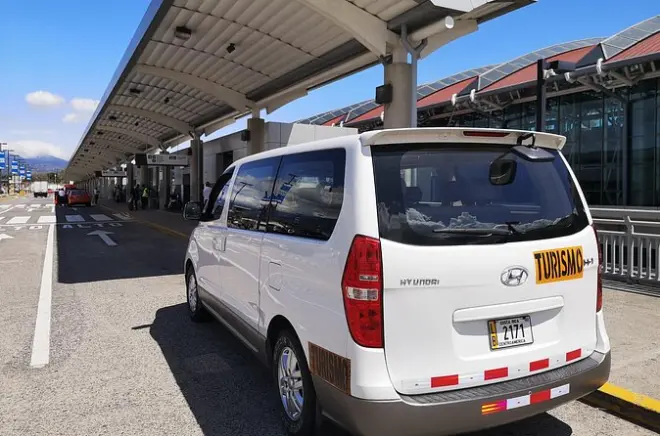 Transfert privé de l’aéroport de San José à Puerto Viejo ou Cahuita