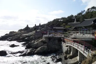 Busan Stadtrundfahrt: Gamcheon Village & Haedong Yonggungsa Tempel