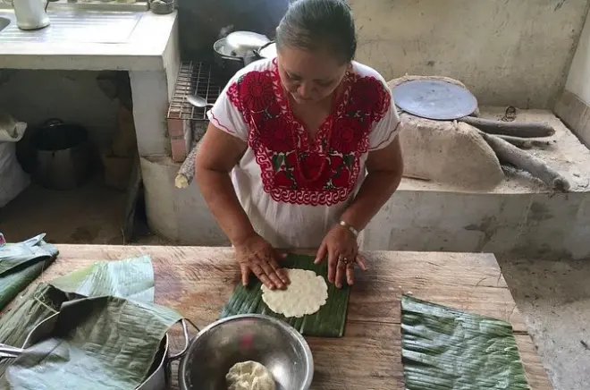 Maya-Küche lernen und Schokolade machen in Placencia