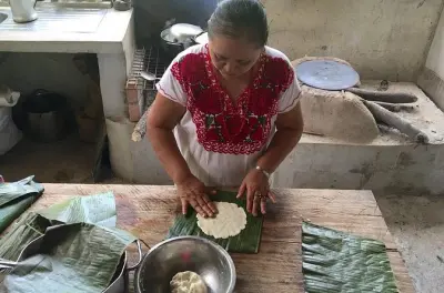 Maya-Küche lernen und Schokolade machen in Placencia