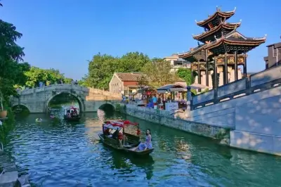 Foshan Tagesausflug: Qinghui-Garten & Fengjian Wasserstadt
