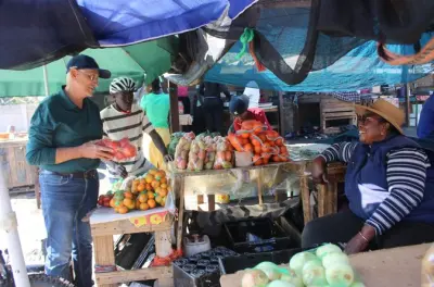 Tour in e-bike a Tsumeb: 12 tappe tra miniere e vita nel township