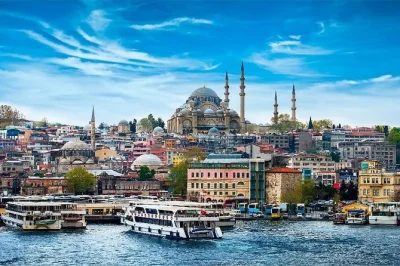 Entdecke istanbuls altstadt mit einem lokalen guide – von hagia sophia bis zum großen basar. authentische geschichten und insider-tipps inklusive. jetzt platz sichern!