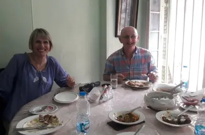 Cuisine bengalie à Kolkata : Préparez et savourez chez l’habitant