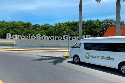 Chegue em punta cana sem estresse com traslado privado de ida e volta para hotéis em bávaro ou cap cana. sem espera, com motorista local. reserve já.