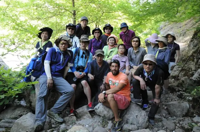 Caminhada pelo desfiladeiro Vikos saindo de Monodendri
