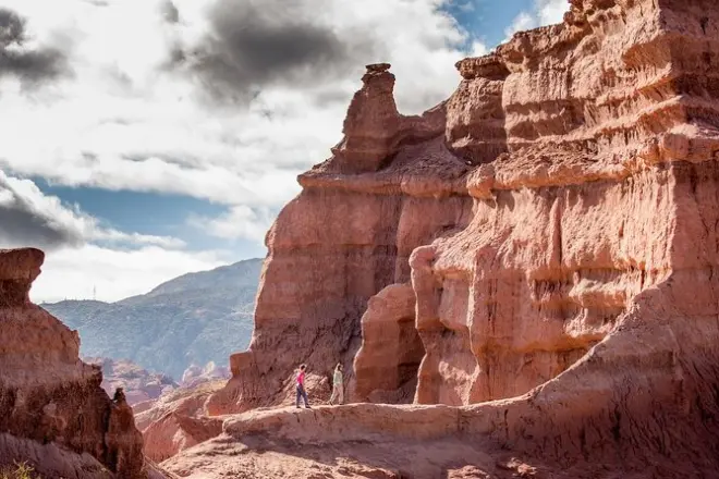 Quebrada de las Conchas da Cafayate con formazioni rocciose rosse