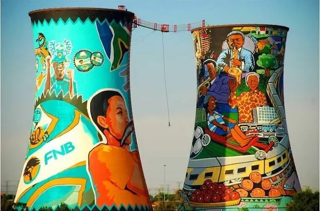 Johannesburg Soweto Tour: Apartheid Museum & Constitution Hill