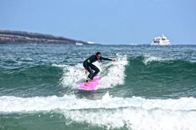 Curso de surf en Cantabria: 5 días con tabla e instructor