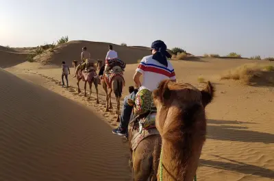 Safari 2 jours dans le désert du Thar à dos de chameau et en jeep