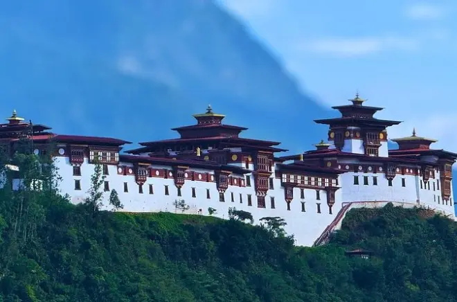 6-Day Bhutan Tour: Tiger's Nest Hike & Thimphu