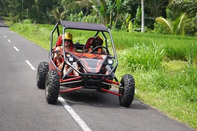 ATV-Fahren auf Bali: River Tubing & Buggy-Abenteuer ab Denpasar