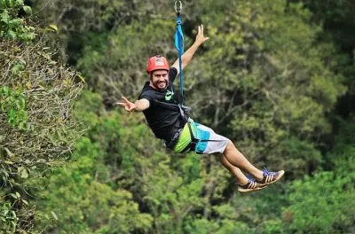 Zipline a Brotas: Linee da 120 metri e sentiero nella foresta