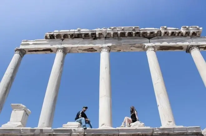 Pergamo desde Kusadasi: Tour privado con guía de sitios antiguos