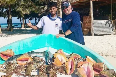 Schnorcheln in Placencia mit Angeln, Mittagessen und Inselzeit