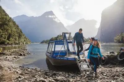 Crociera a Milford Sound e trekking sul Milford Track da Te Anau